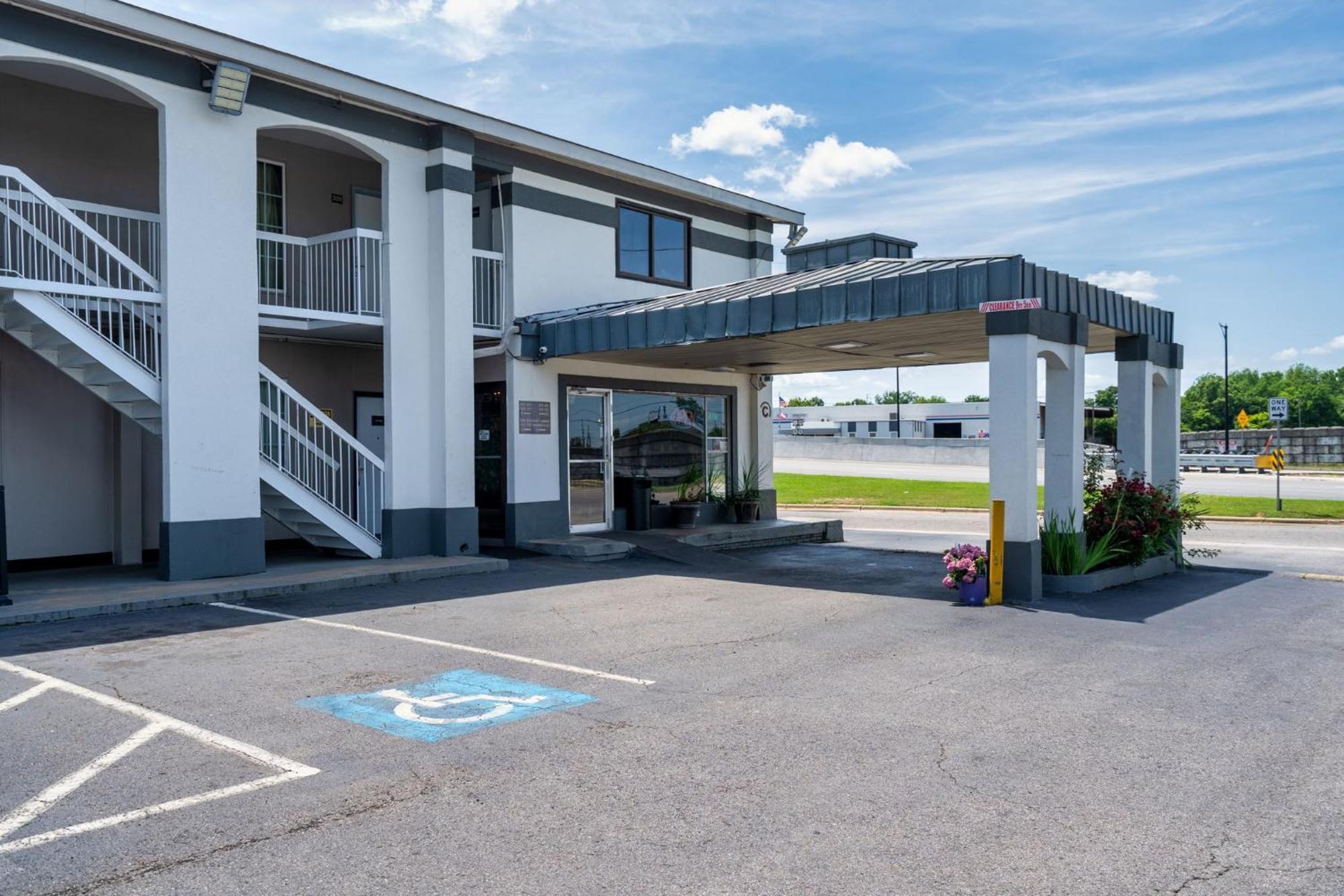 Budgetel Inns & Suites Augusta Downtown 706-945-1238 Exteriér fotografie